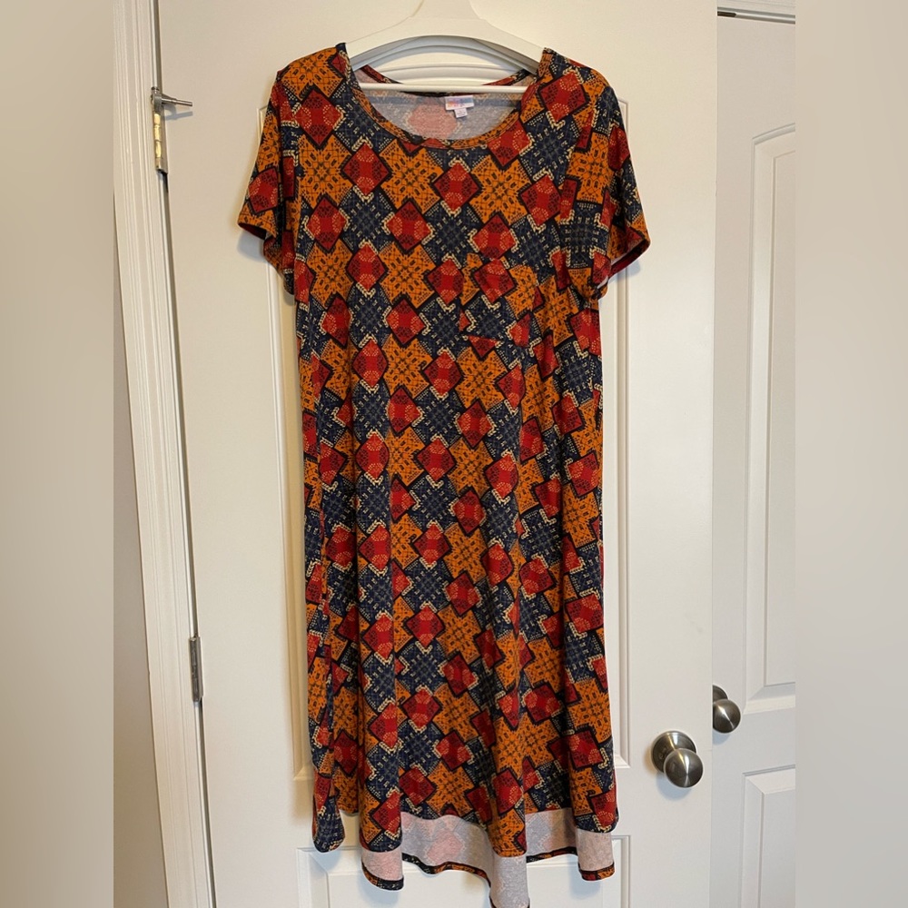 LuLaRoe “Carly” dress. Pretty fall colors. Size Larg